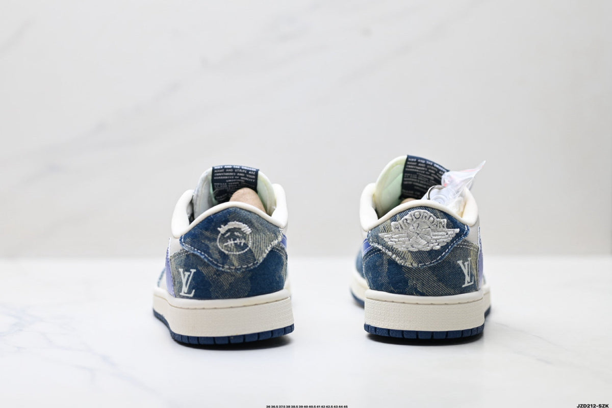 Nike Low-Top Sneakers Blue White Graphic Alt Unisex Collaboration Edition Style 21