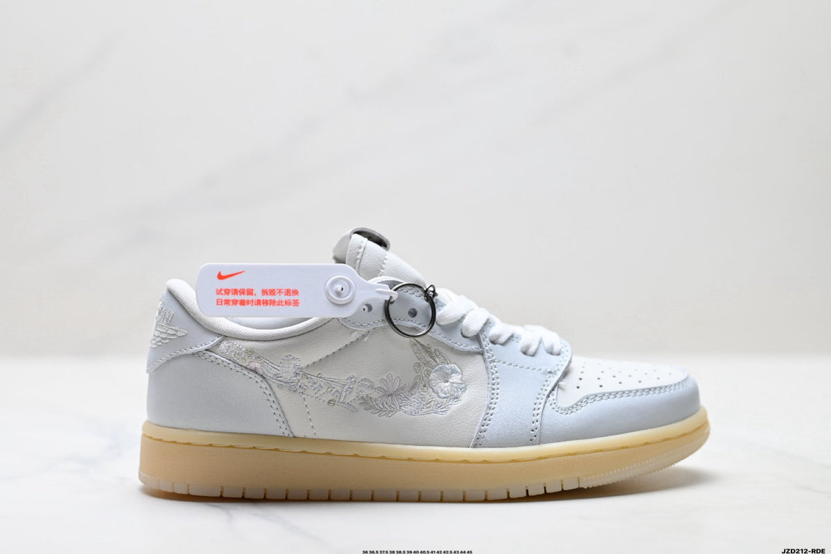 Nike Low-Top Sneakers White Beige Gum Unisex Style 47